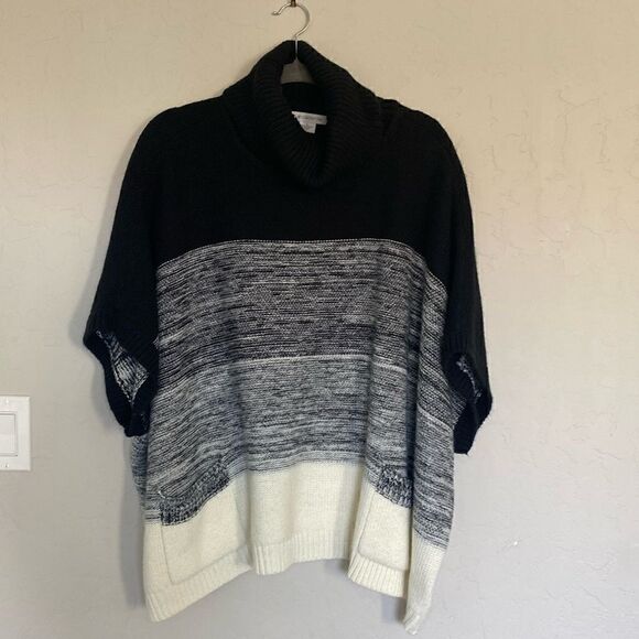 Liz Claiborne Sweaters - Black and white turtleneck sweater